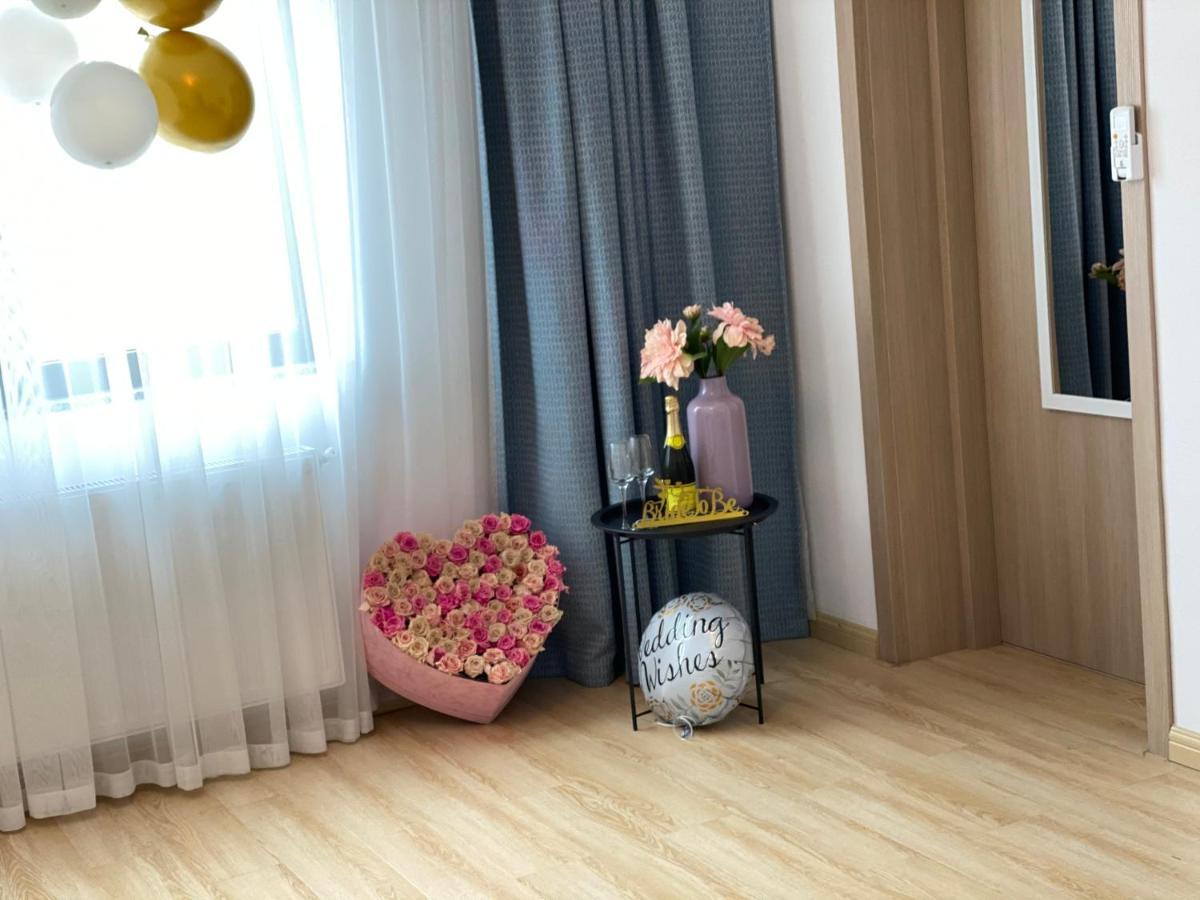 Le Blanc Aparthotel Bukares Bagian luar foto