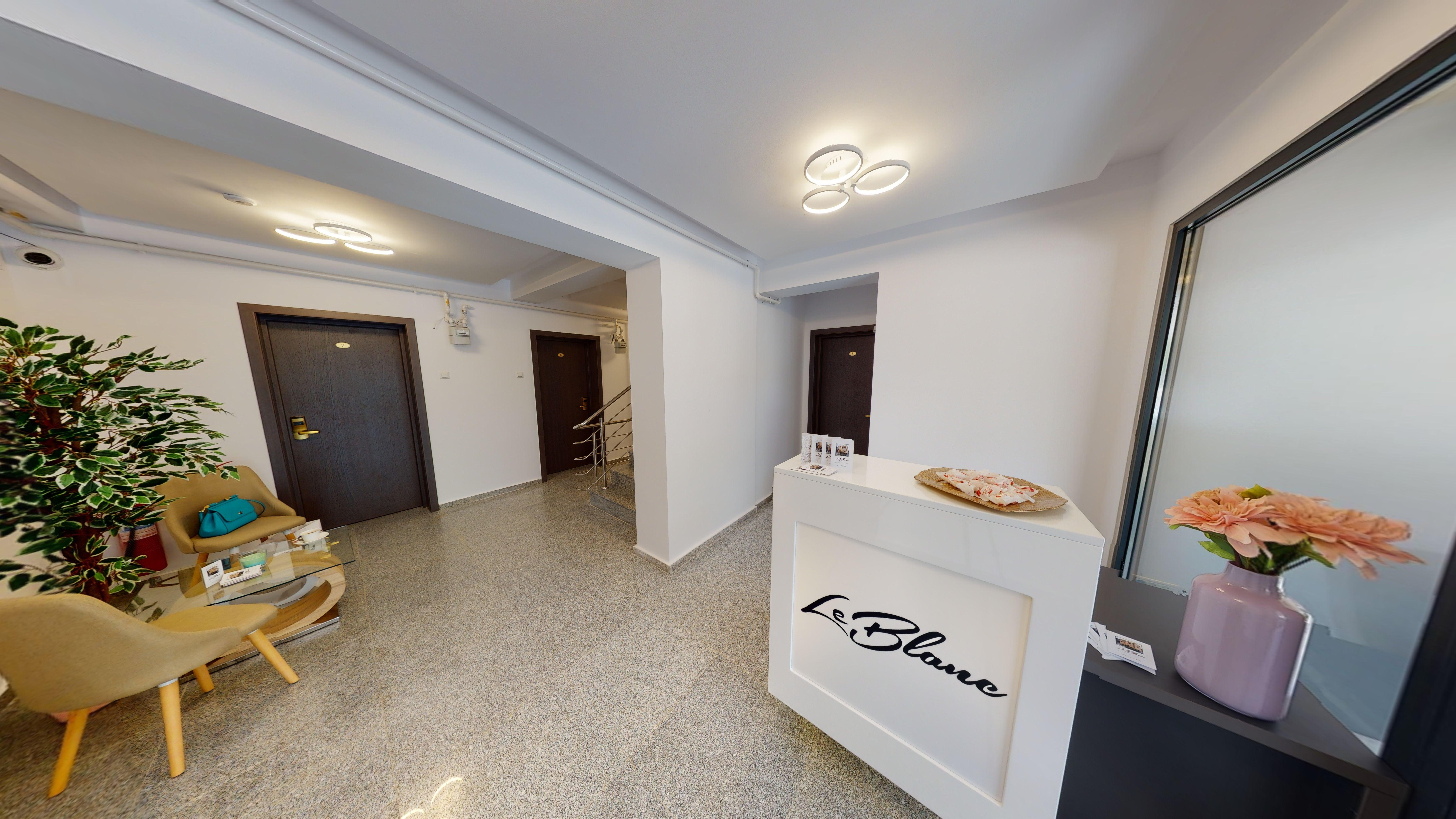 Le Blanc Aparthotel Bukares Bagian luar foto