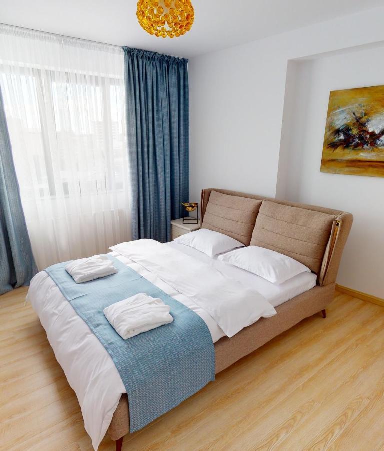 Le Blanc Aparthotel Bukares Bagian luar foto